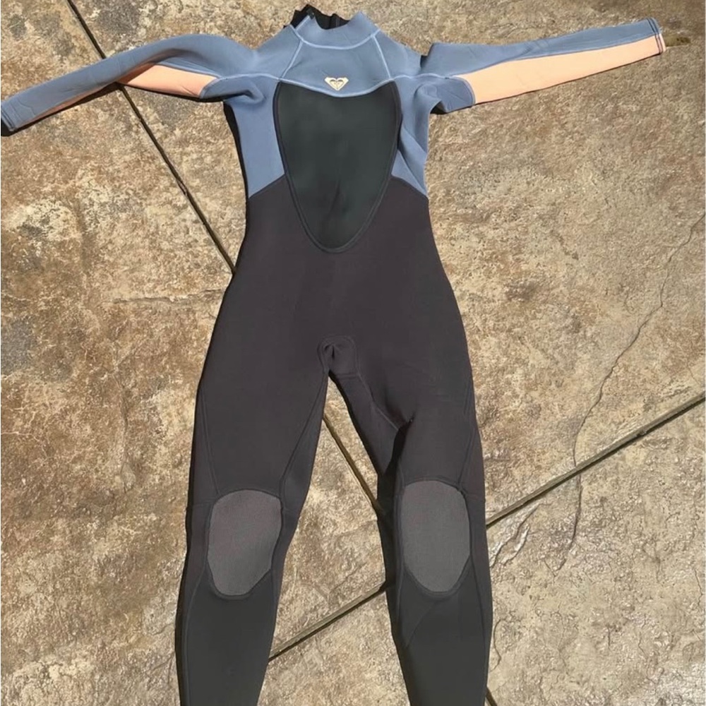 Roxy Girls wetsuit size 12